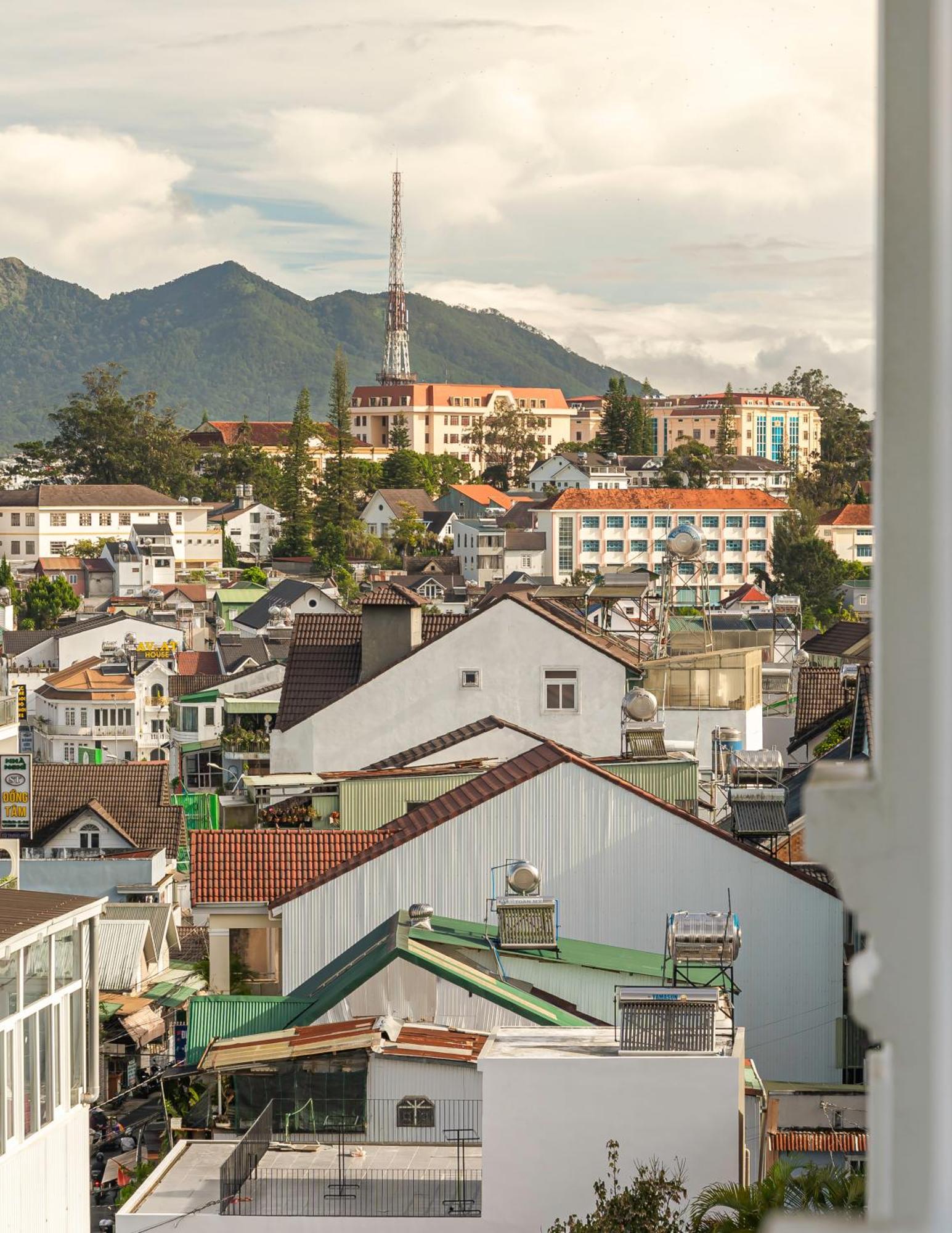 Minh Chien Hotel Đà Lạt Extérieur photo
